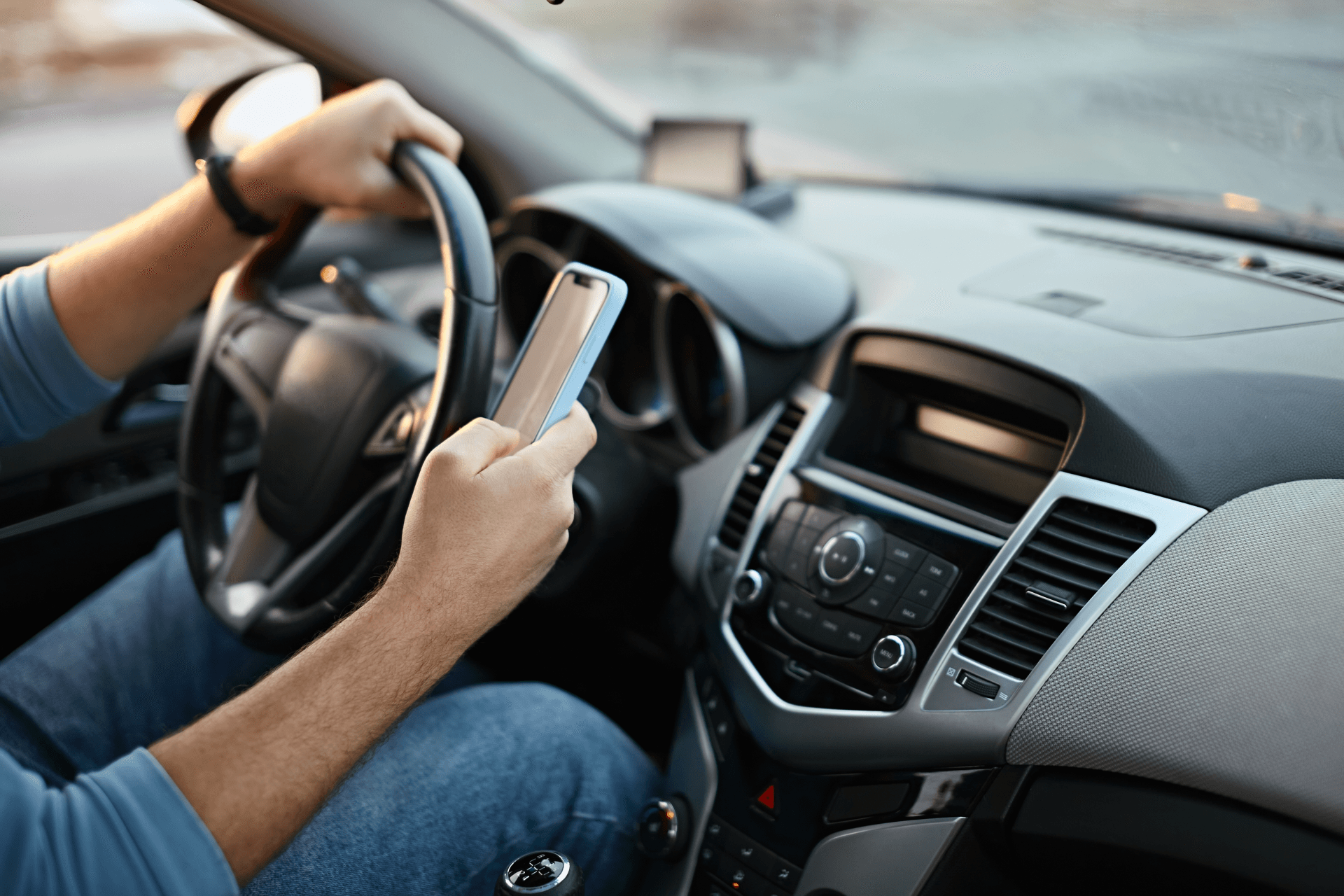 What are the Texting and Driving Laws in Colorado?